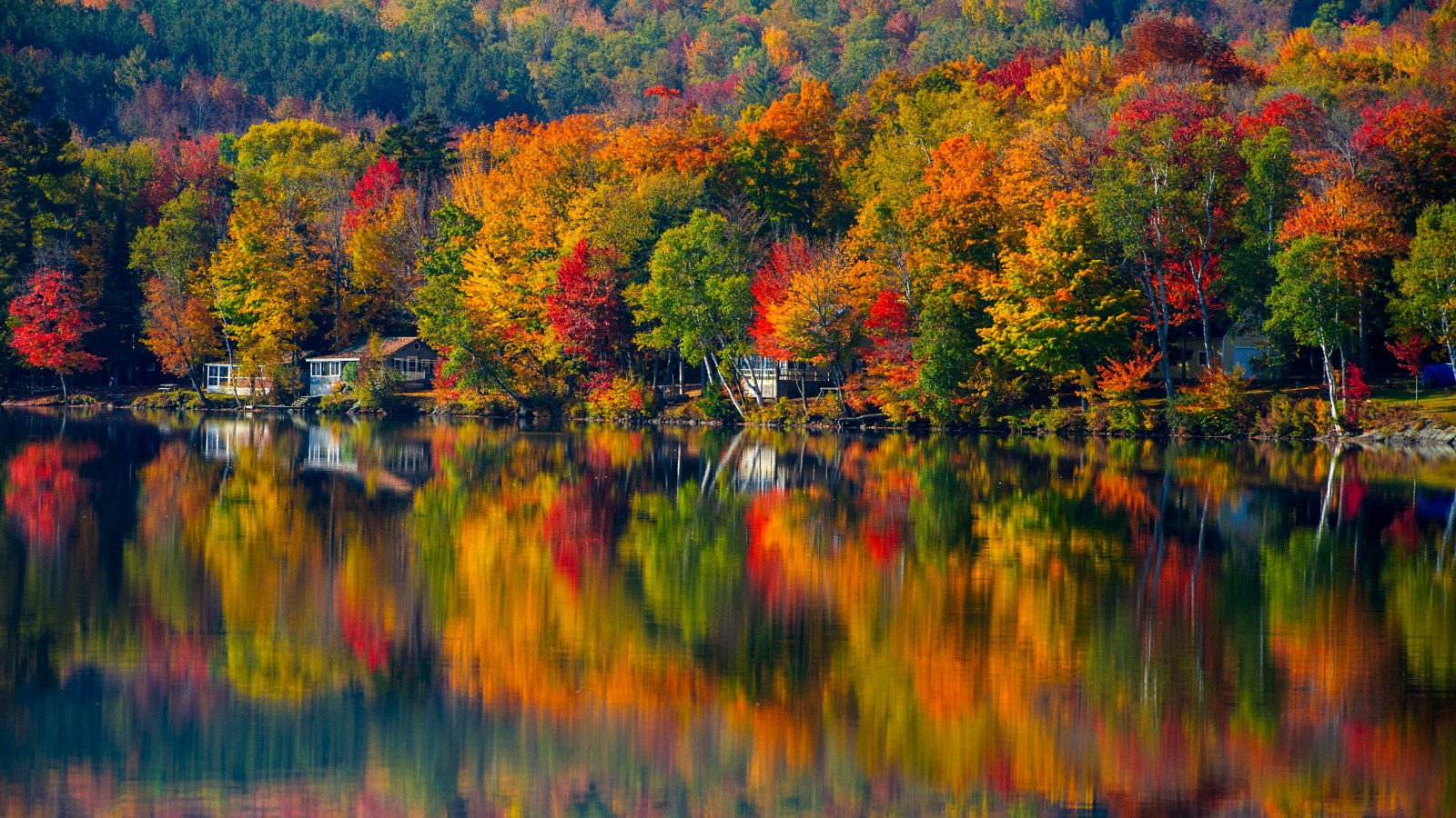Beautiful Vermont lakeside with fall foliage